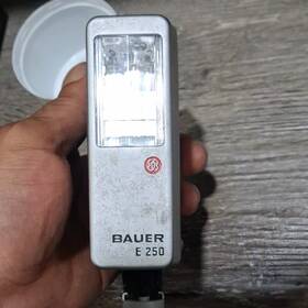 Bauer E-250 E 250 Flash Gun Xenon Hot Shoe For Film Camera Gn 28 Universal Vintage