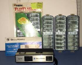 Bc-110 Bell & Howell And Camera With Flip Flash 30 Flashes Left