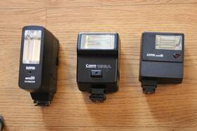 Auto101 Canon Sunpak Camera Flashes Lot