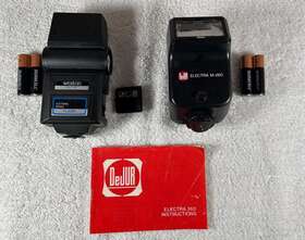 M-260 Dejur Two Working Camera Flashes