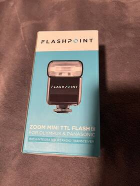 Flashpoint 840014175857 Zoom-mini Ttl R2 Flash For Olympus/panasonic Cameras #fp-lf-sm-mini-o