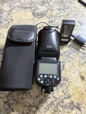 Godox 764823626563 V1-f V1f 2.4g Ttl Hss 1/8000s Round Head Flash Speedlite For Fujifilm