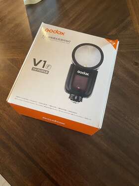 Godox 764823631000 V1-f Flash Ttl Hss 1/8000s Round-head Speedlite For Fujifilm Camera