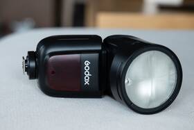 Godox 952344217733 V1 Flash For Fujifilm Great Condition