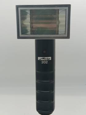 023017 Metz 202 Handle Mount Flash Camera Attachment Not Tested