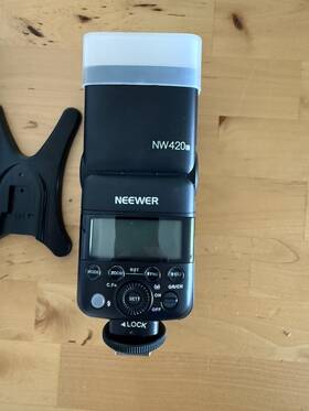Nw420c Neewer Flash Speedlite For Camera With Hot Shoe Mount Stand And Case