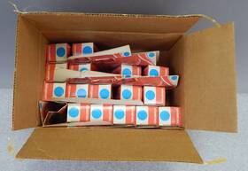9150 Polaroid New Nib 32pc Vintage Camera Sylvania Blue Dot Flash Cubes