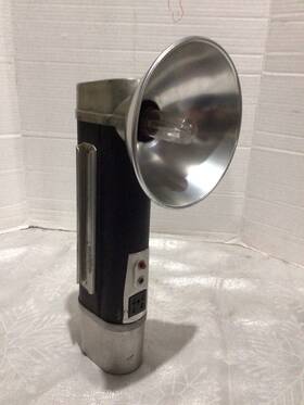 P-210 Powell Vintage Repeater Camera Flash Model Ca. 1951 Untested