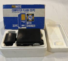 976047 Promatic Computer Flash 32pc Hot Shoe And Cable Controls With Charger Box