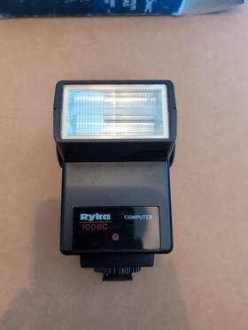 100bc Ryka 100 Bc Electronic Flash For 35mm Cameras