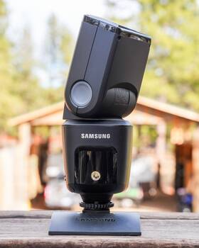 Sef-580 Samsung Flash Near Mint For Nx Includes Wireless Trigger