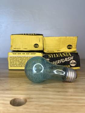 Sl-40b-2 Sylvania Vintage Superflash 40b 7 Bulbs In Cardboard Blue Dot Sl40b-2