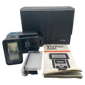 Vivitar 000090997228 2500 Zoom Thyristor Shoe Mount Universal Electronic Flash Case And Manual
