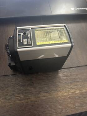3000252 Vivitar Auto 252 Automatic Electronic Flash Unit