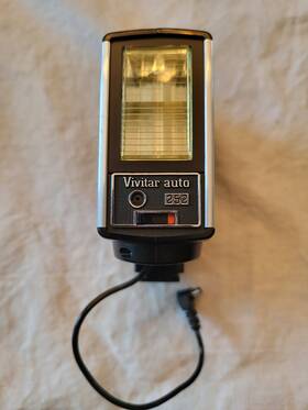 6035268 Vivitar Auto 252 Electronic Flash