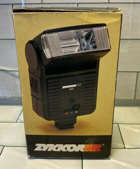 2053 Zykkor Vintage 340 Automatic Electric Bounce Flash Shoe Mount Camera Hong 2053 Zykkor Vintage 340 Automatic Electric Bounce Flash Shoe Mount Camera Hong