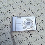 Sony Cybershot DSC-W800 Digital Camera 20.1 Mp 5X Optical Zoom Silver Flash. Fixed Price $149.97.