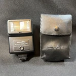 Minolta Auto Electroflash 200X Shoe Mount Battery Operated--good Condition. Fixed Price $28.77.