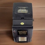 Quantaray QTB-9550U Digital Flash. Fixed Price $10.00.