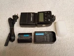 Flashpoint Zoom Li-ion Mini Ttl R2 W/int. Radio Transceiver CANON,V350C. Fixed Price $89.95.