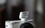 Samsung SEF-8A Shoe Mount Flash For Nx Camera White W/ Case. Fixed Price $33.00.