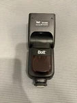 Bolt VX-760C Wireless Ttl Flash For Canon Cameras With Zoom, Tilt & Rotate, Used. Fixed Price $60.00.