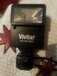 Vivitar VIV-SF-3000 Electronic Shoe Mount Flash. Fixed Price $14.95.